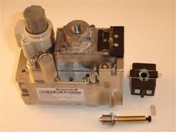 GAS VALVE  & SEAL KIT 750