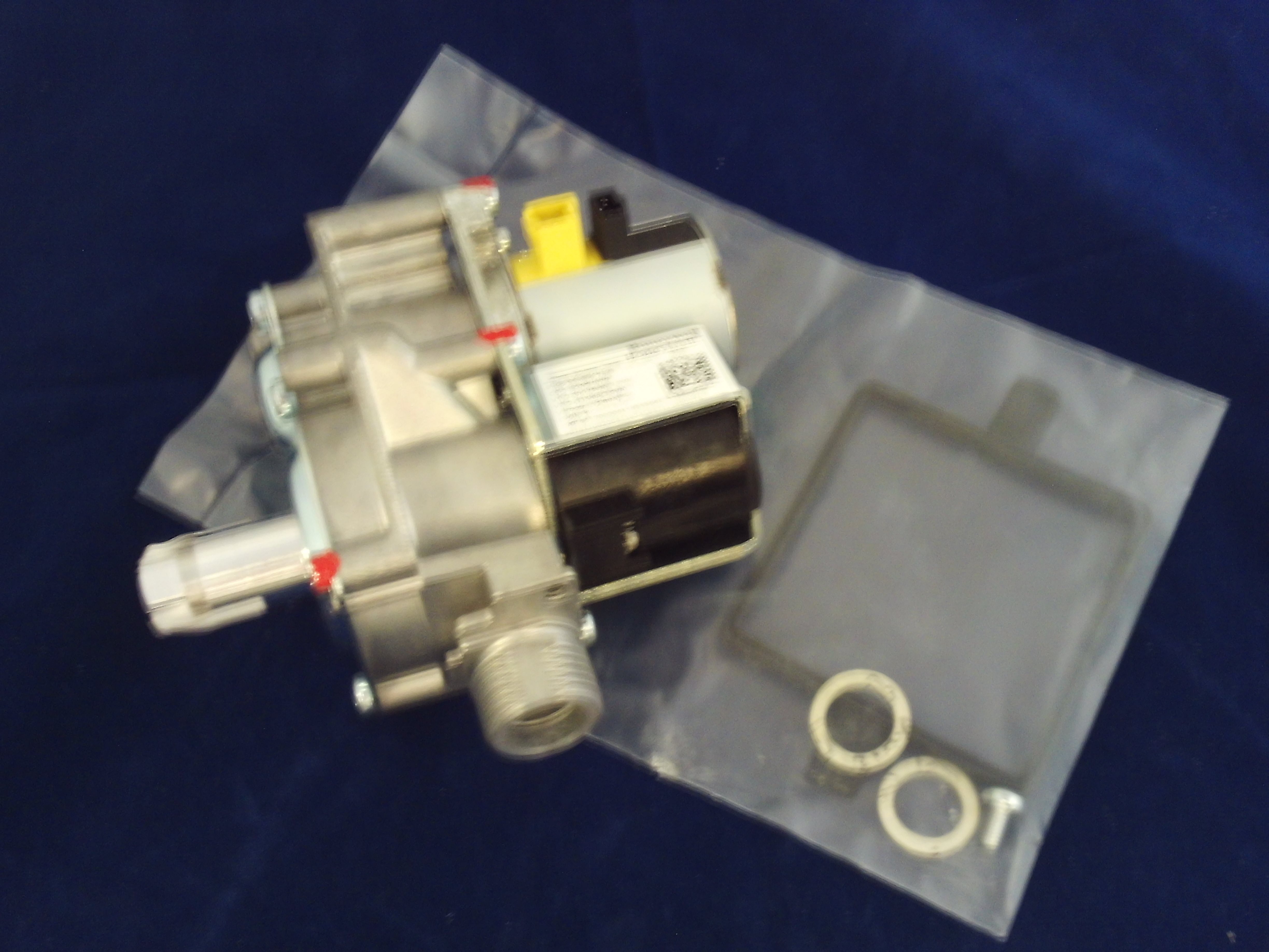 Gas section with regulator